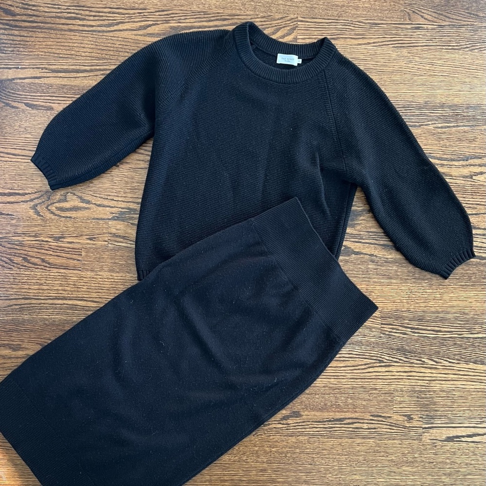 Knit skirt and sweater set. Reset R Label. Black.